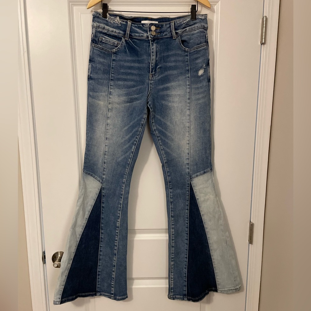 Vervet Women's High Rise Colorblock Panel Flare Southwestern Jeans - Blue - Picture 3 of 8